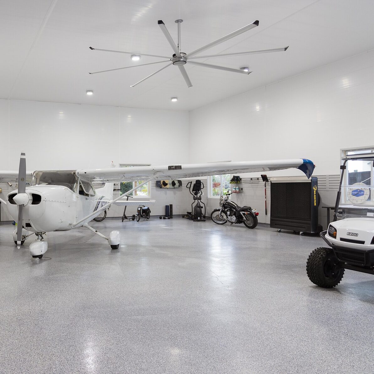 Trusscore Wall&CeilingBoard and SlatWall in Commercial Air Hangar