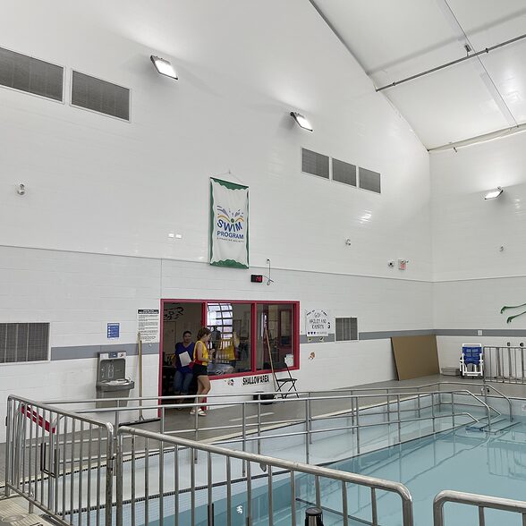 Trusscore wall&ceilingboard white installed in a commercial indoor pool