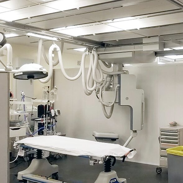 NorLock by Trusscore Temporary Partition Walls in Surgical Room