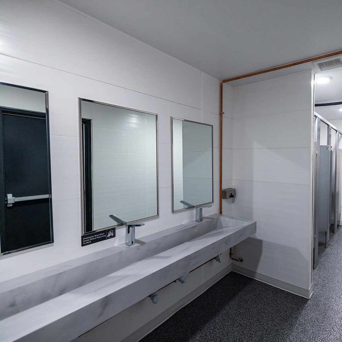Trusscore Wall&CeilingBoard in Commercial Bathroom Facility