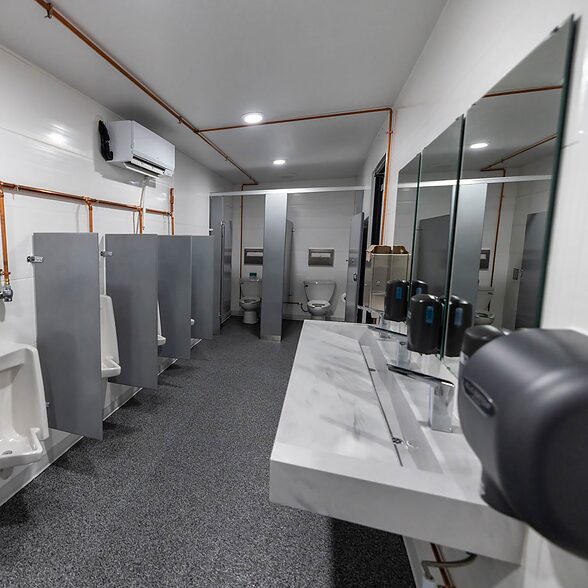 Trusscore Wall&CeilingBoard in Commercial Bathroom Facility