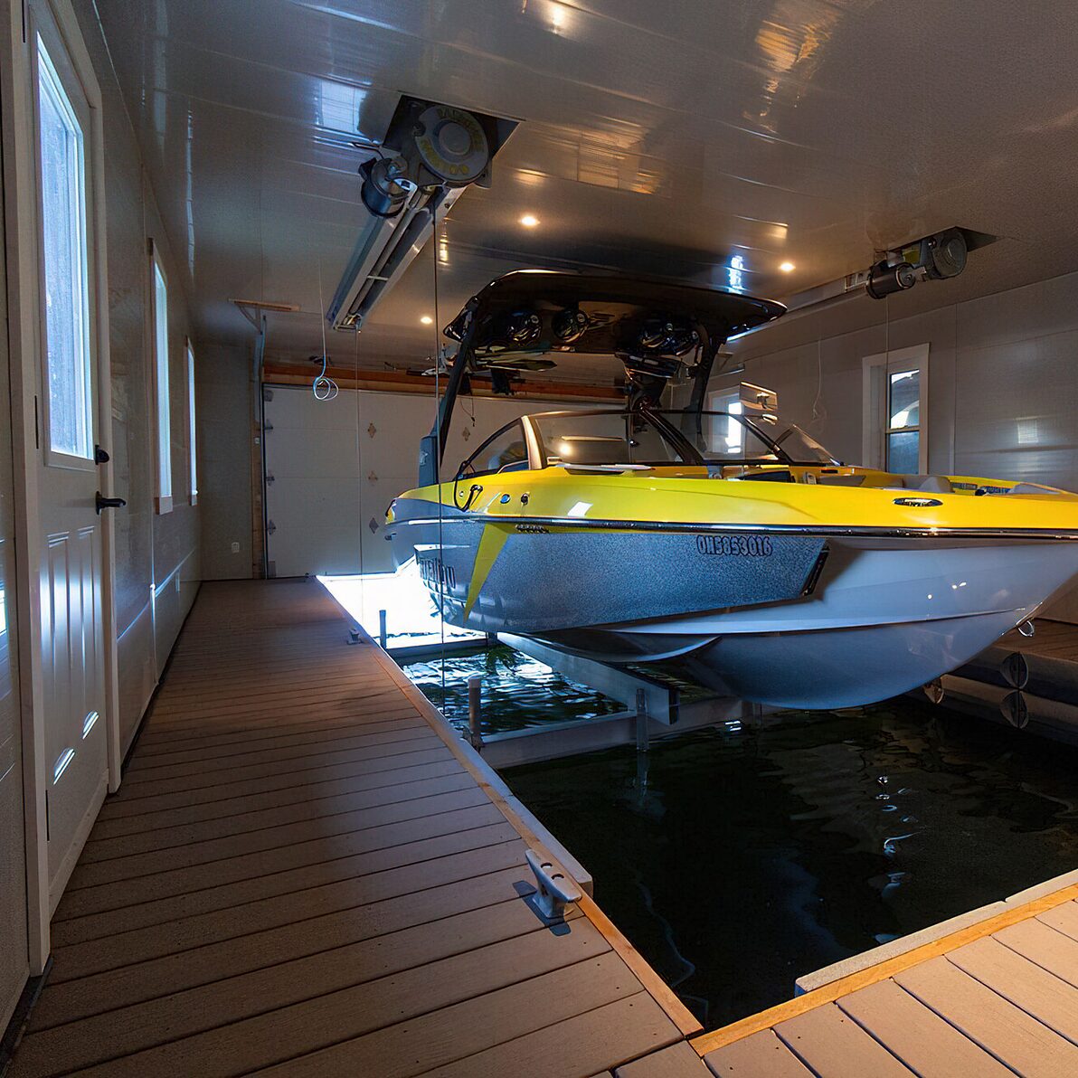 Trusscore wall&ceilingboard gray in residential boathouse
