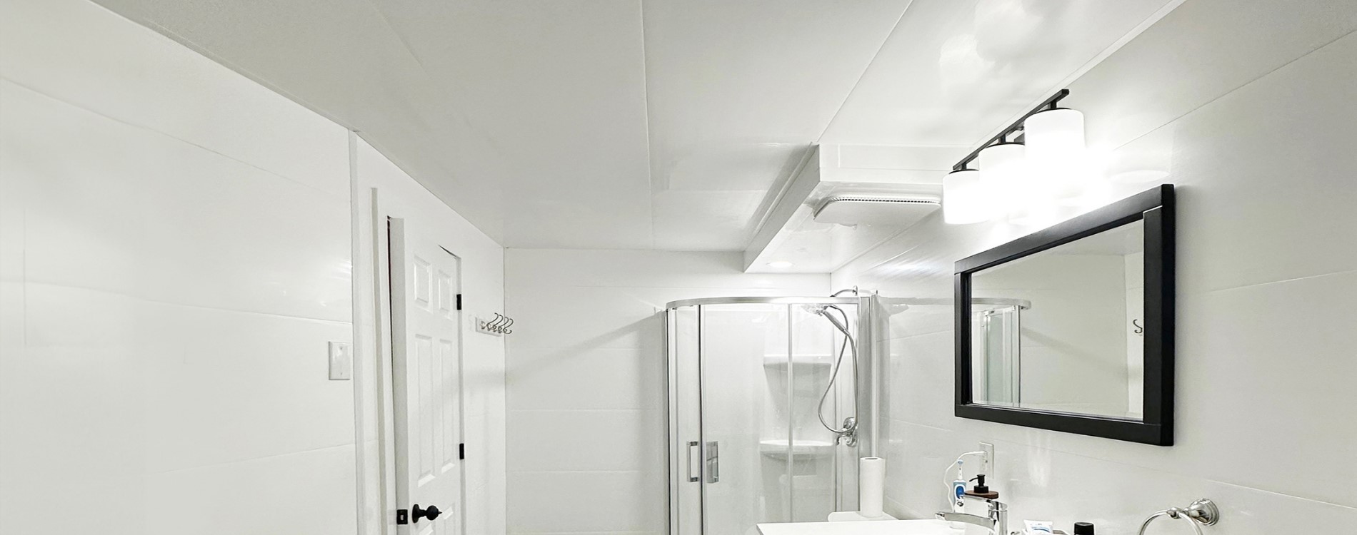 Best Mold-Resistant Materials for Bathroom Ceilings