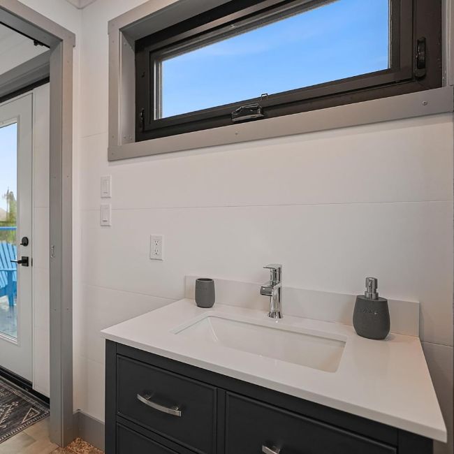Trusscore Wall&CeilingBoard in a Bathroom