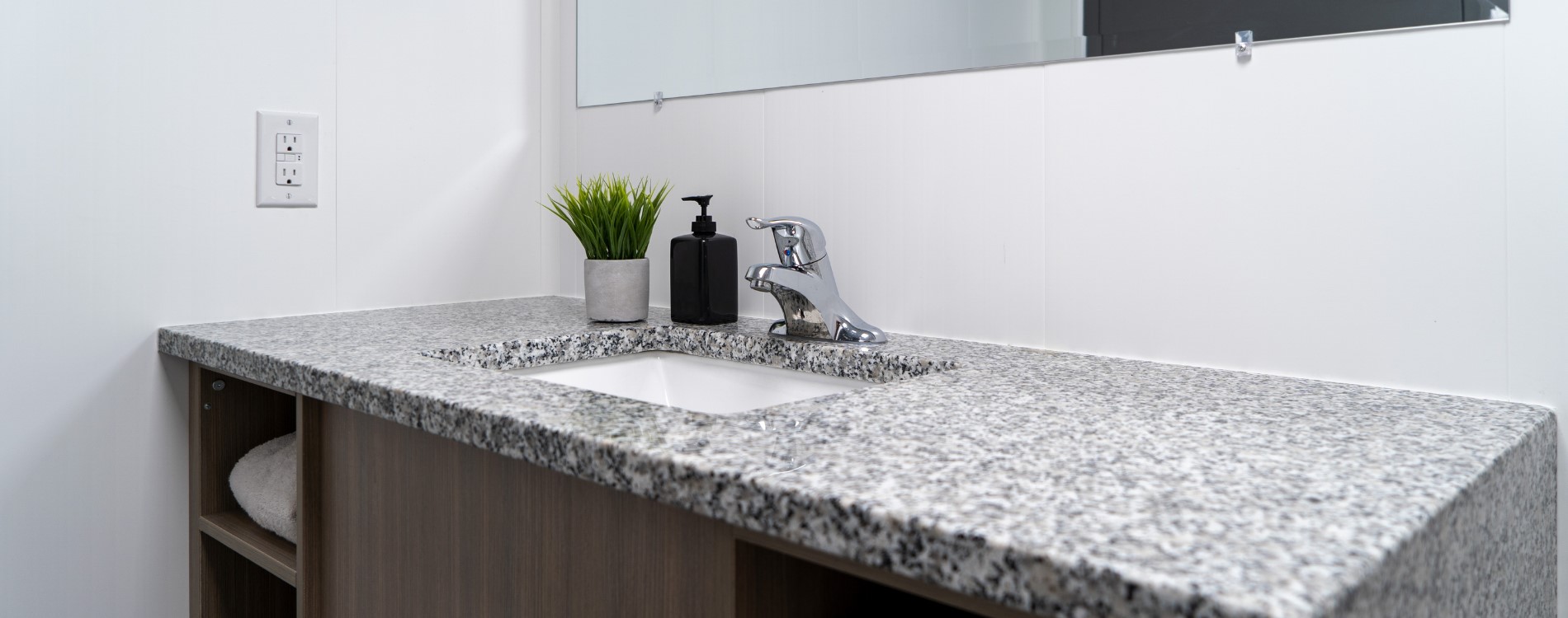 Best Mold-Resistant Materials for Bathroom Ceilings