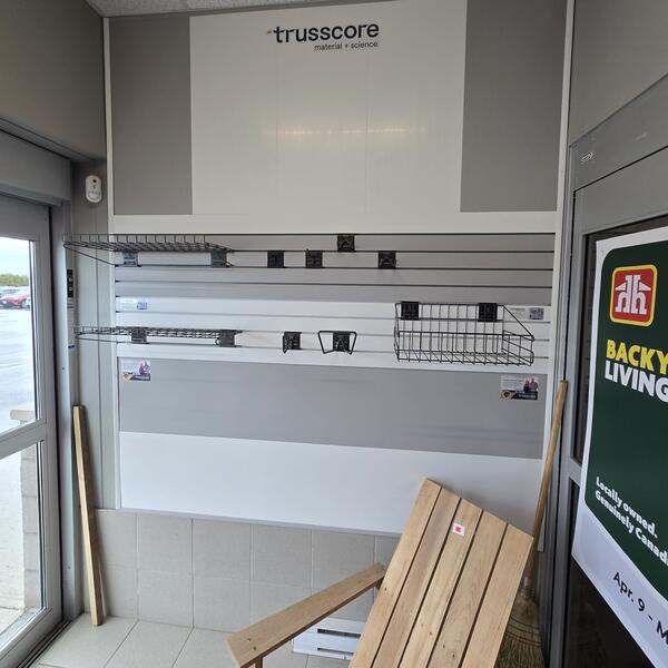 Essex Home Hardware Building Centre in Essex, Ontario - Trusscore