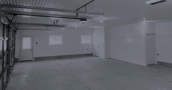 Metal Slatwall vs. PVC Slatwall: What is Better?