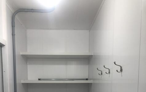 Trusscore Wall&CeilingBoard in a Commercial Washroom