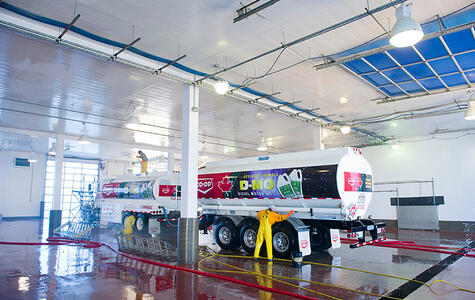 Trusscore white wallandceilingboard installed on walls and ceiling of car wash