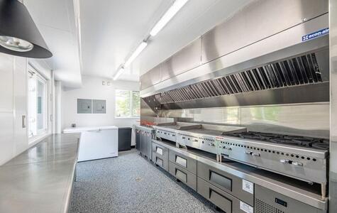 Trusscore Wall&CeilingBoard in a Commercial Kitchen