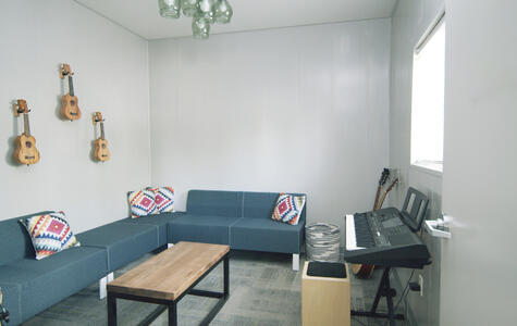 Trusscore Wall&CeilingBoard in a recreational music room