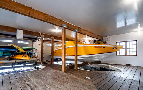 Trusscore Wall&CeilingBoard and SlatWall in Residential Boathouse