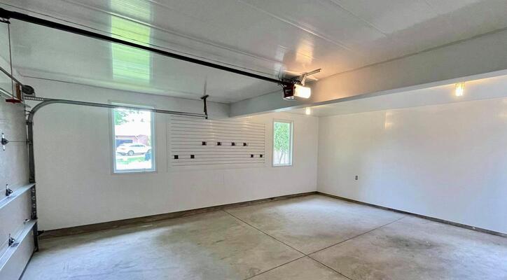 Trusscore Wall&CeilingBoard and SlatWall in a Residential Garage