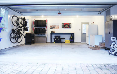 Trusscore Wall&CeilingBoard et SlatWall dans un garage résidentiel