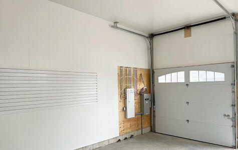 Trusscore Wall&CeilingBoard and SlatWall in Residential Garage