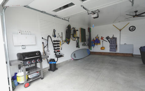 Trusscore Wall&CeilingBoard and SlatWall in Residential Boathouse