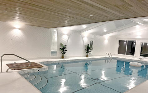 Trusscore Wall&CeilingBoard in a Residential Indoor Pool