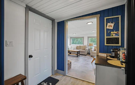 Trusscore Wall&CeilingBoard in a Residential Mudroom